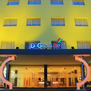 D'Grande Hotel Batam